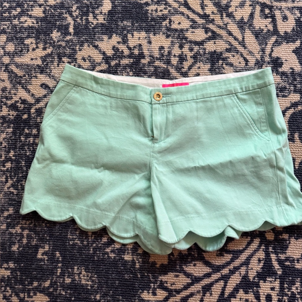 NWT LILLY PULITZER BUTTER CUP SHORT